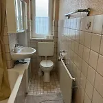 Monteurwohnung 2 Ogr In Der Naehe Zur Veltinsarena - Gaestewilli 2
