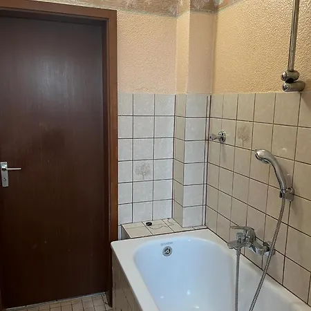 Apartment Gaestewohnung 2 Ogr In Der Naehe Zur Veltinsarena - Gaestewilli 2 Gelsenkirchen